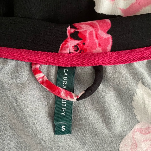 Laura Ashley 2 piece set small - Picture 4 of 4